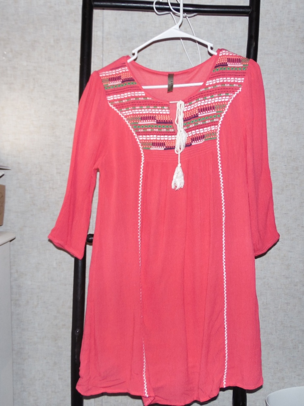 Entro Women’s Medium Coral Embroidered Boho Tunic Dress
